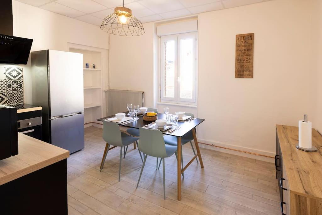 Le Cosy C - T2 Tout Equipe - Centre-Ville Gare Montluçon المظهر الخارجي الصورة
